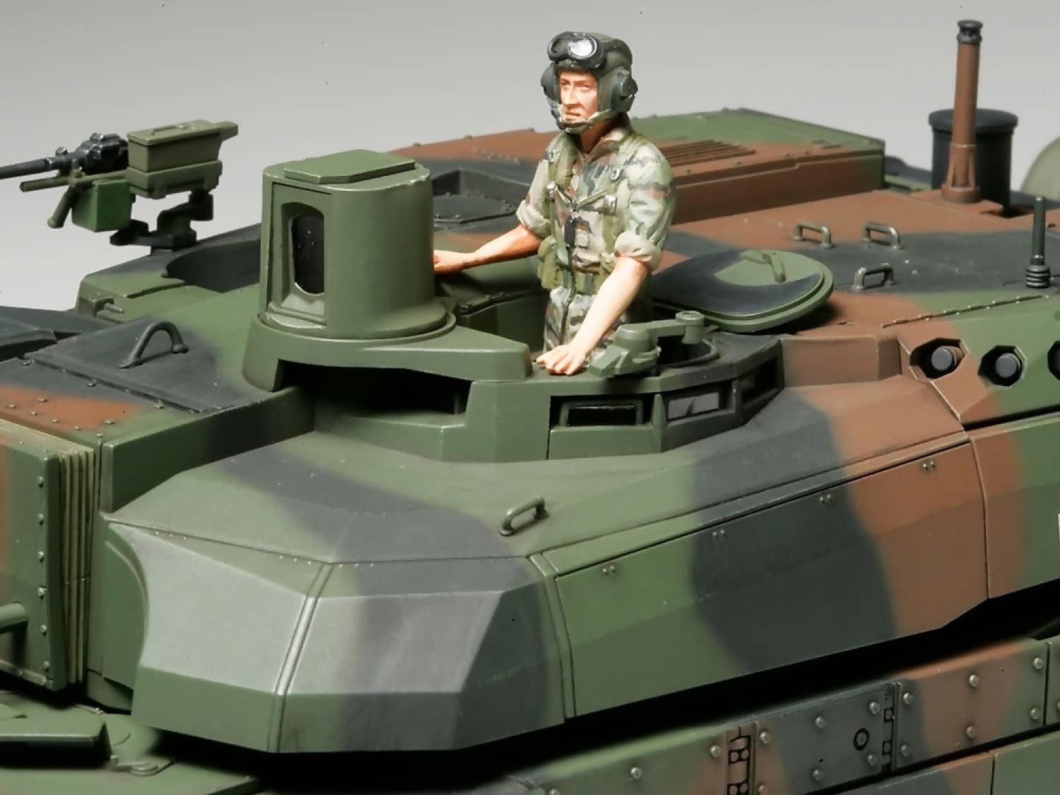 Tamiya - French Main Battle Tank Leclerc Series 2 Scale 1:35