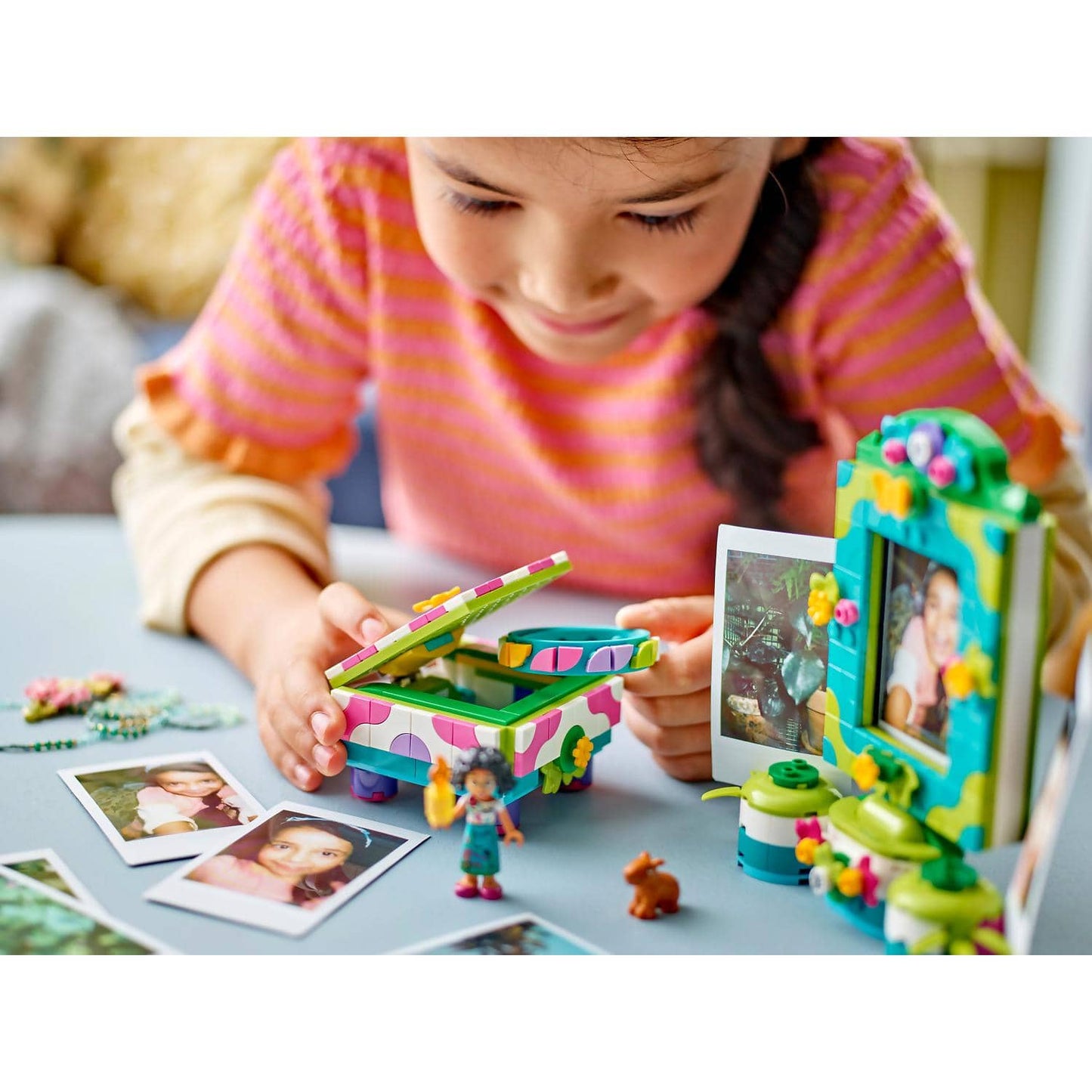 LEGO 43239 Mirabel's Photo Frame and Jewelry Box - Disney
