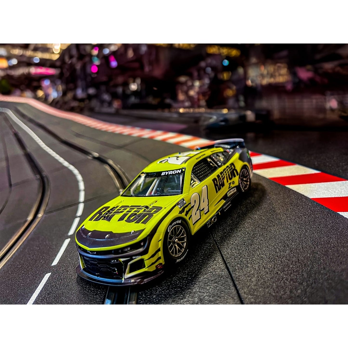 Carrera - Evolution 1:32 - NASCAR Camaro NextGen ZL1 Hendrick Motorsports William Byron No.24 - Slot Car Also Suits Scalextric
