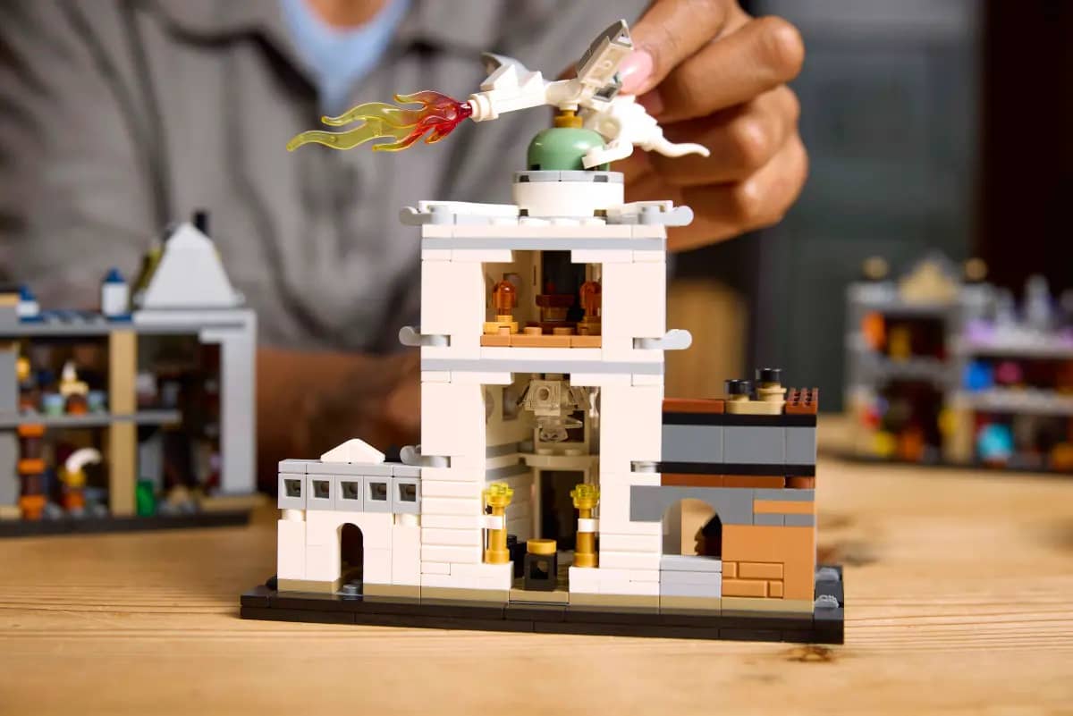 LEGO 76444 Diagon Alley Wizarding Shops - Harry Potter