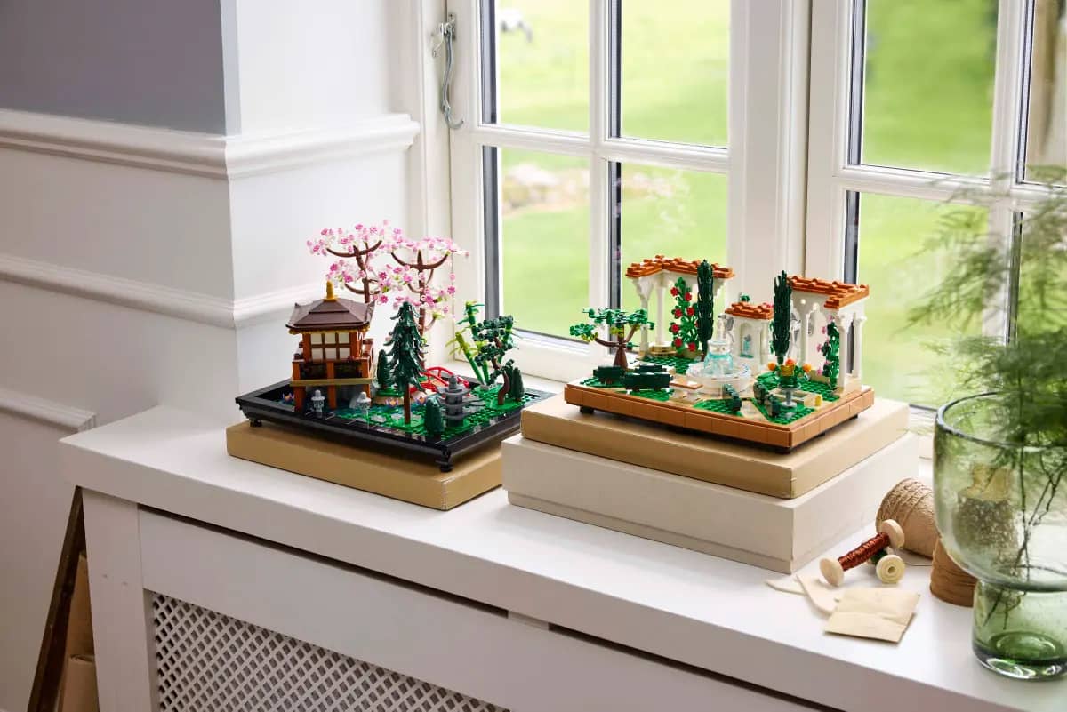 LEGO 10359 Fountain Garden - Icons