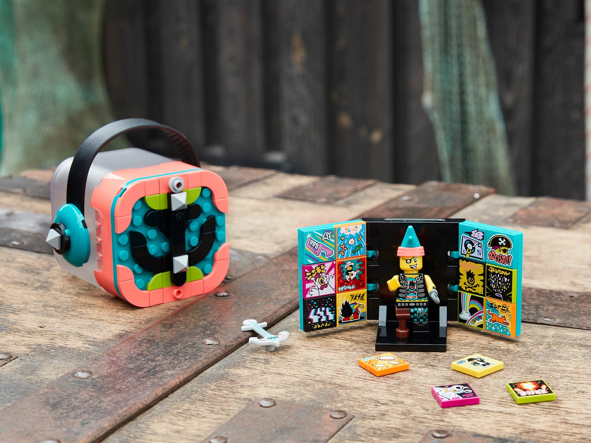 LEGO 43103 Punk Pirate BeatBox - VIDIYO