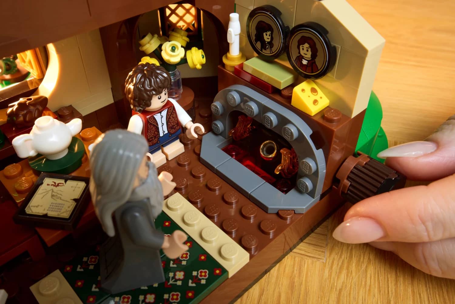 LEGO 10354 The Lord of the Rings: The Shire - ICONS