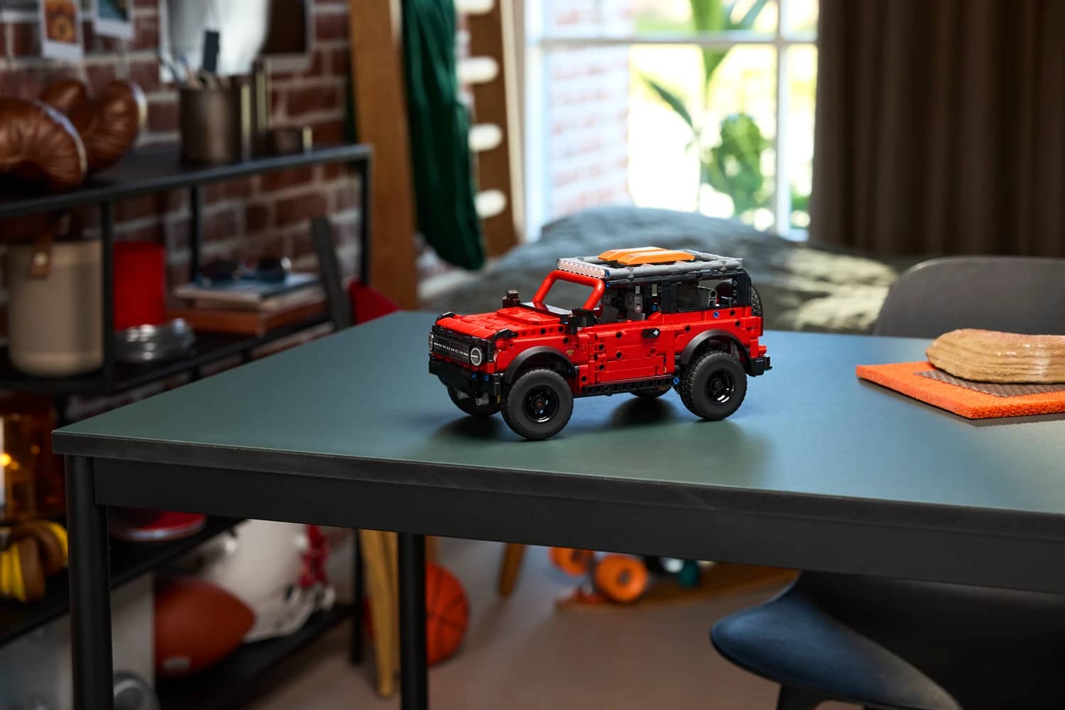 LEGO 42213 Ford Bronco SUV - Technic