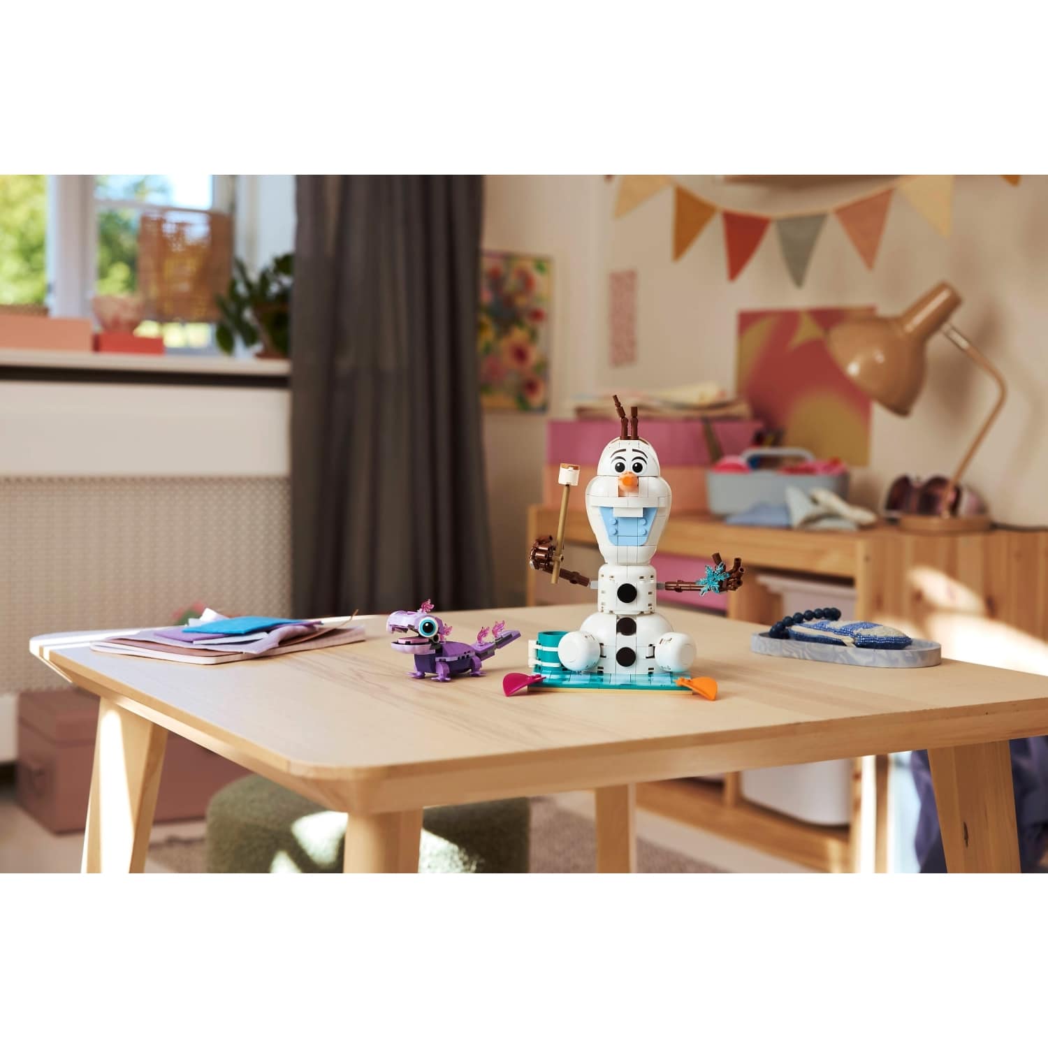 LEGO 43287 Olaf and Bruni s Picnic Fun - Disney