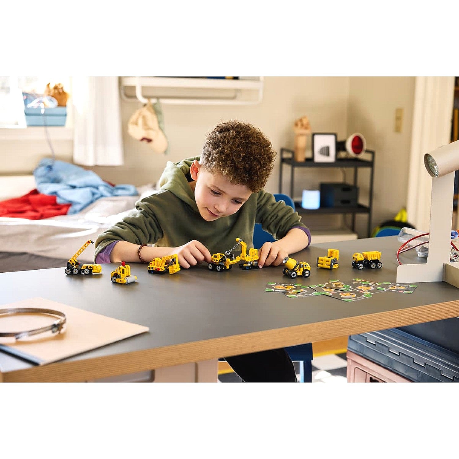 LEGO 42233 Mighty Machines Series 1 - Technic