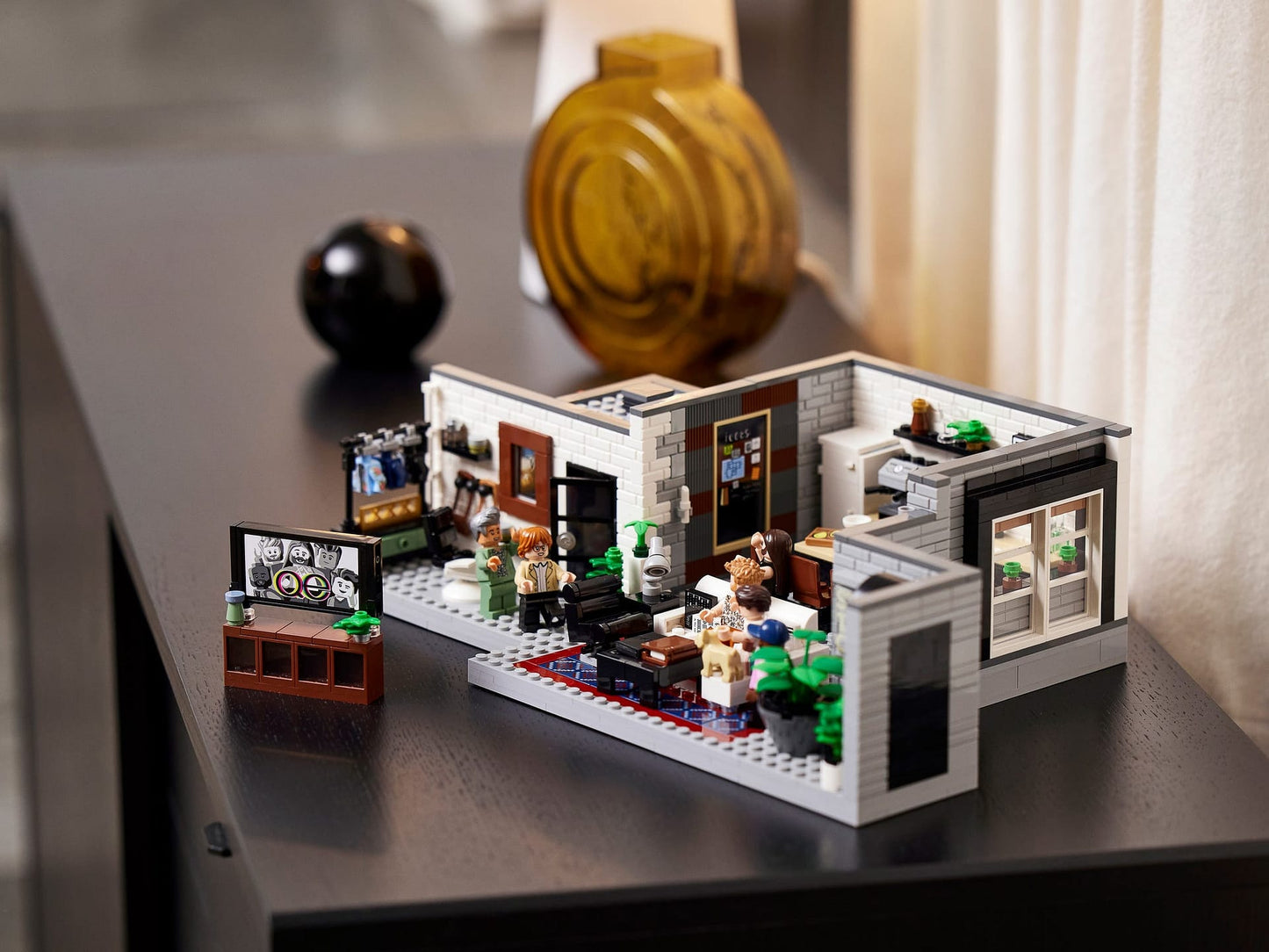LEGO 10291 Queer Eye The Fab 5 Loft - ICONS