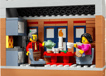 LEGO 10308 Holiday Main Street - Icons