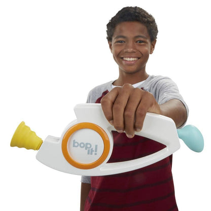 Hasbro -  Gaming - Bop It. Electronic Game  Hasbro