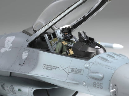 Tamiya -  Lockheed Martin F-16cj (block 50) Fighting Falcon