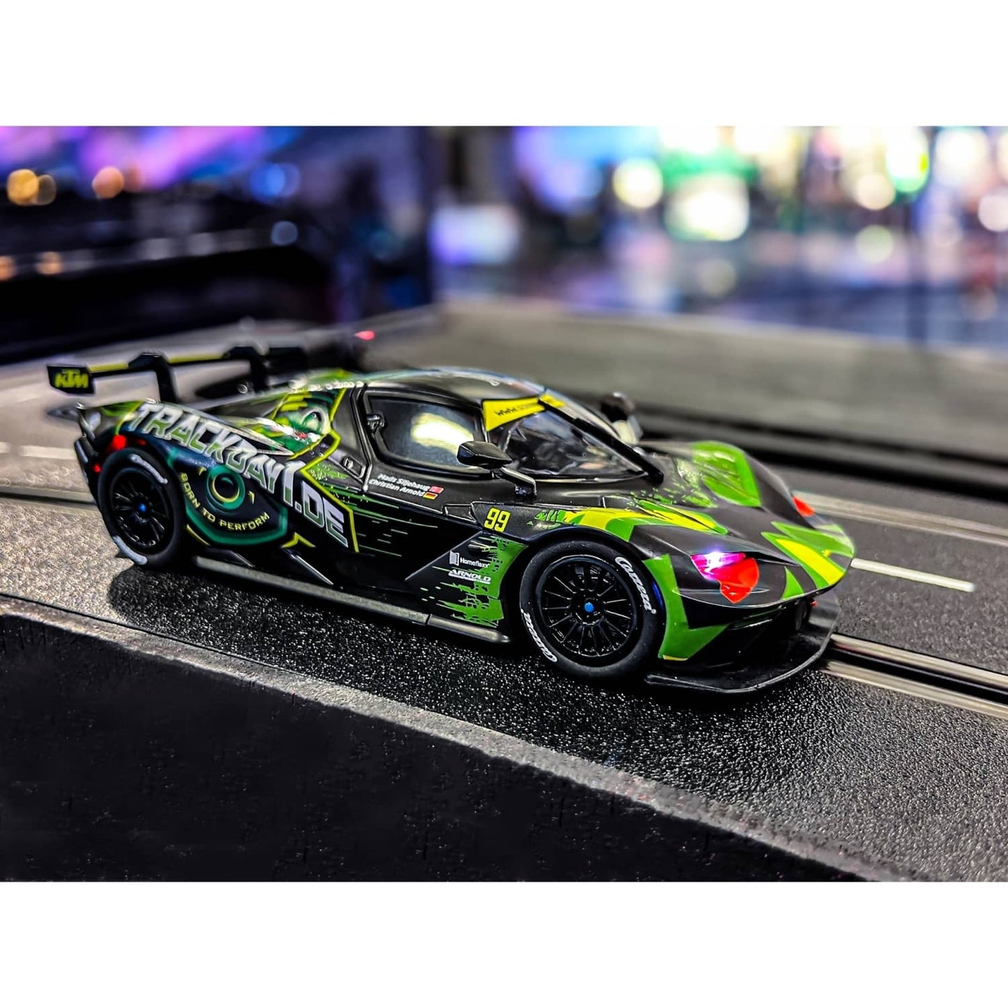 Carrera -  Digital 1:32 - KTM X-BOW GT2 - Slot Car Also Suits Scalextric