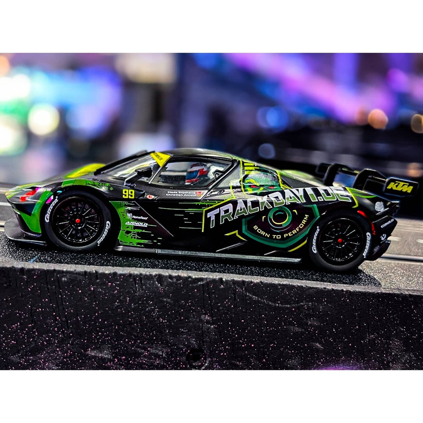 Carrera -  Digital 1:32 - KTM X-BOW GT2 - Slot Car Also Suits Scalextric