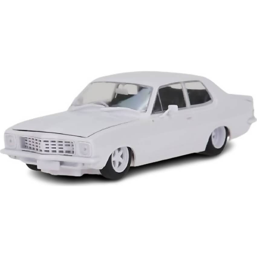 DDA Collectibles -  1:24 Scale - Torana LJ V8 Custom Sealed Body Opening Bonnet with Engine - Plastic Diecast Model Kit