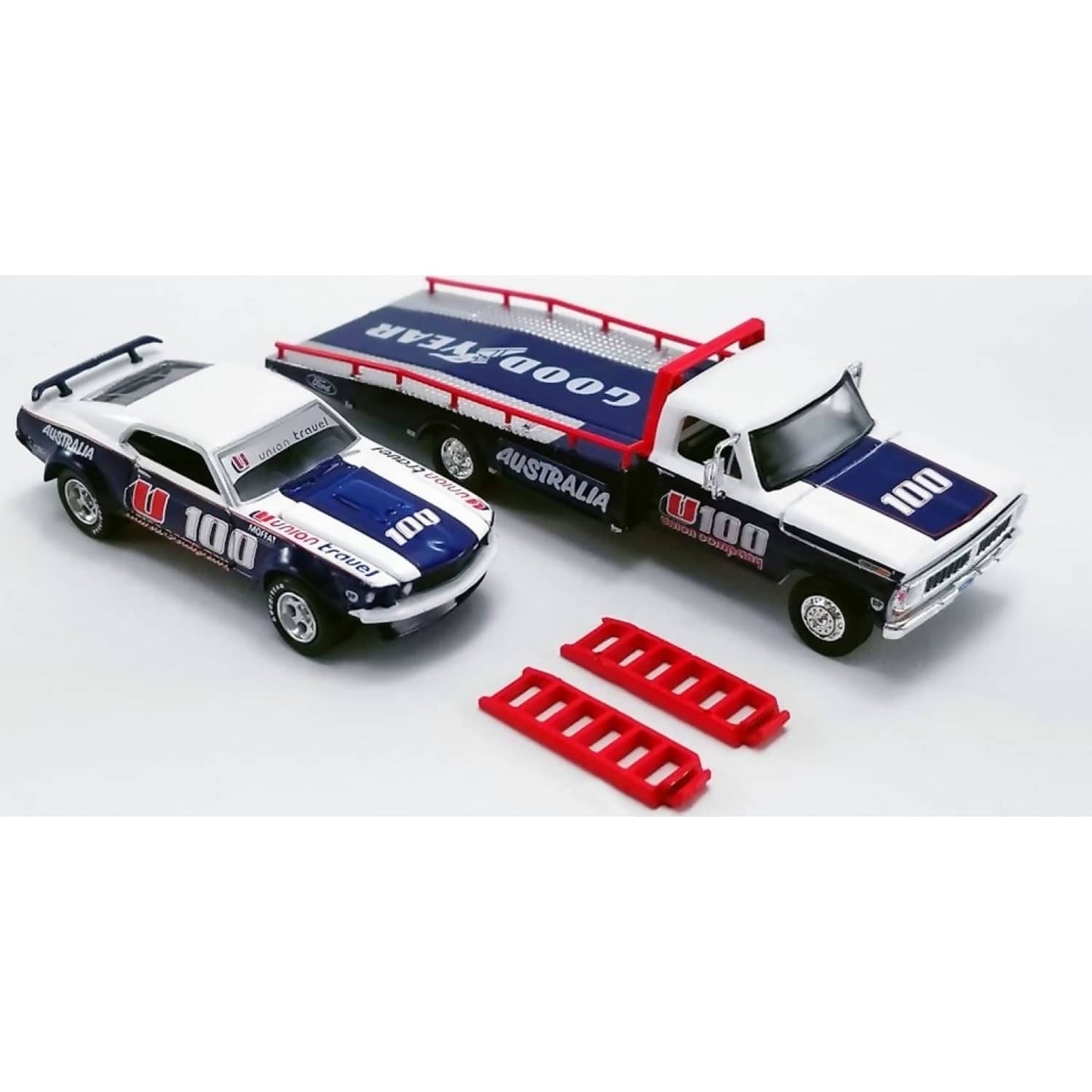DDA Collectibles -  1:24 Scale - Allan Moffat U100 Brut livery 1969 Trans Am Mustang with Ford F-350 Ramp Truck