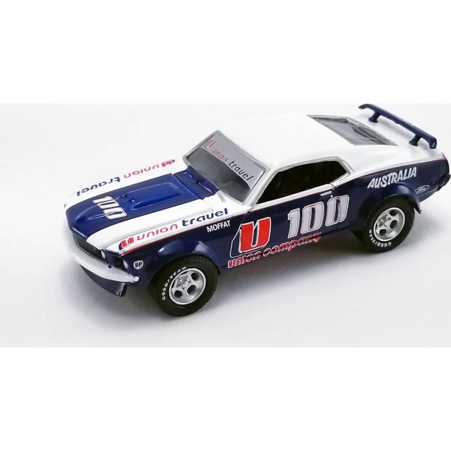 DDA Collectibles -  1:24 Scale - Allan Moffat U100 Brut livery 1969 Trans Am Mustang with Ford F-350 Ramp Truck