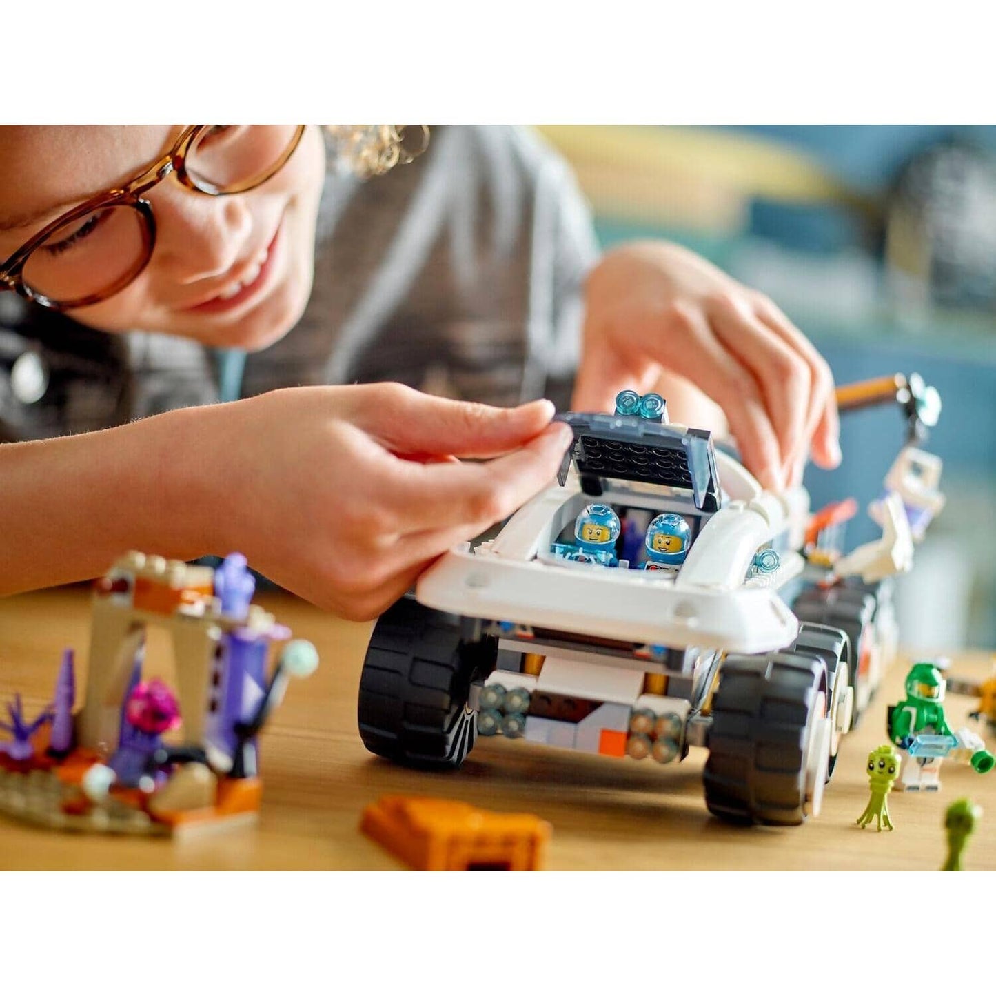 LEGO 60432 Command Rover and Crane Loader - City