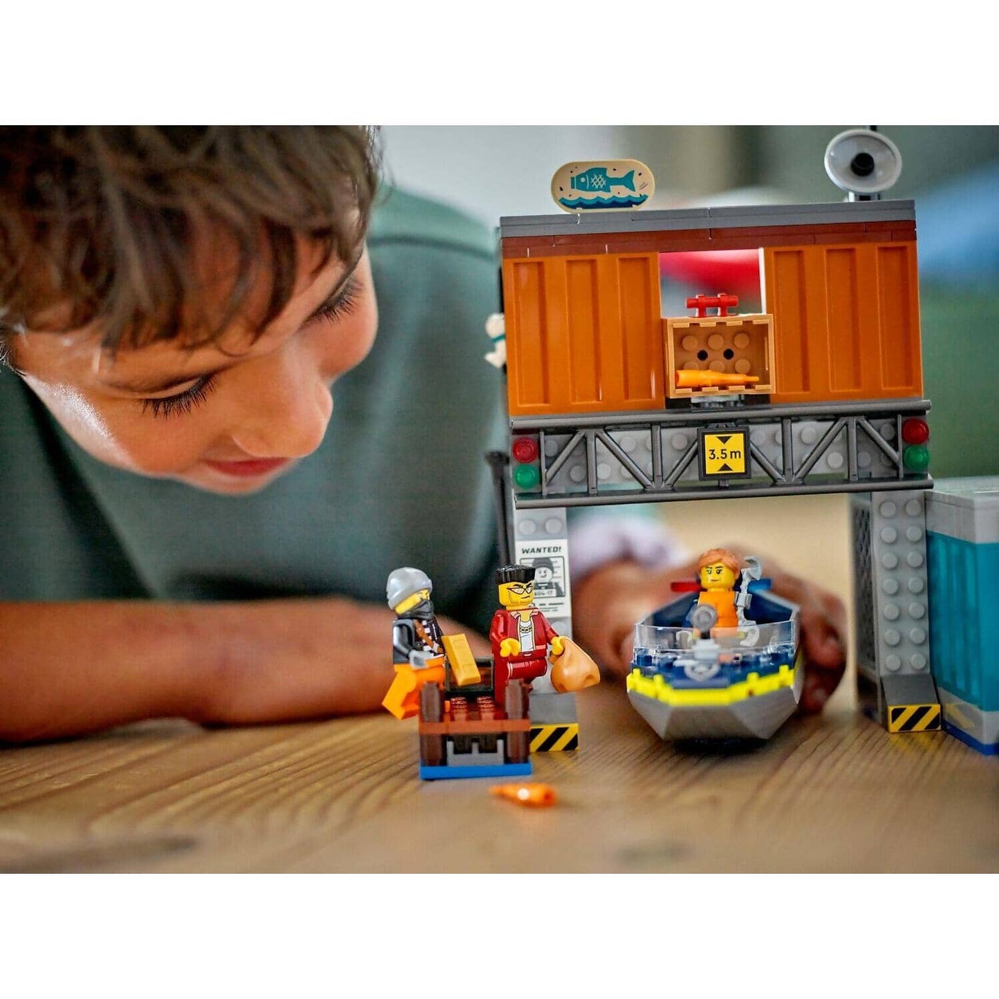 LEGO 60417 Police Speedboat and Crooks Hideout - City