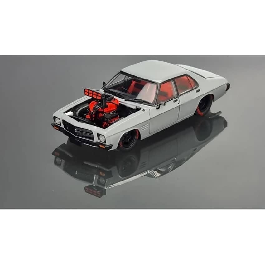 DDA Collectibles -  1:24 Scale - HQ Holden Monaro Grey Blown Custom - Diecast Model