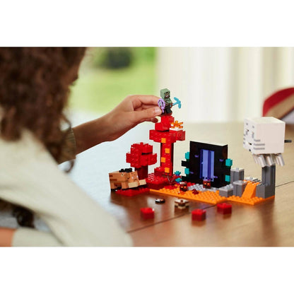 LEGO 21255 The Nether Portal Ambush - Minecraft