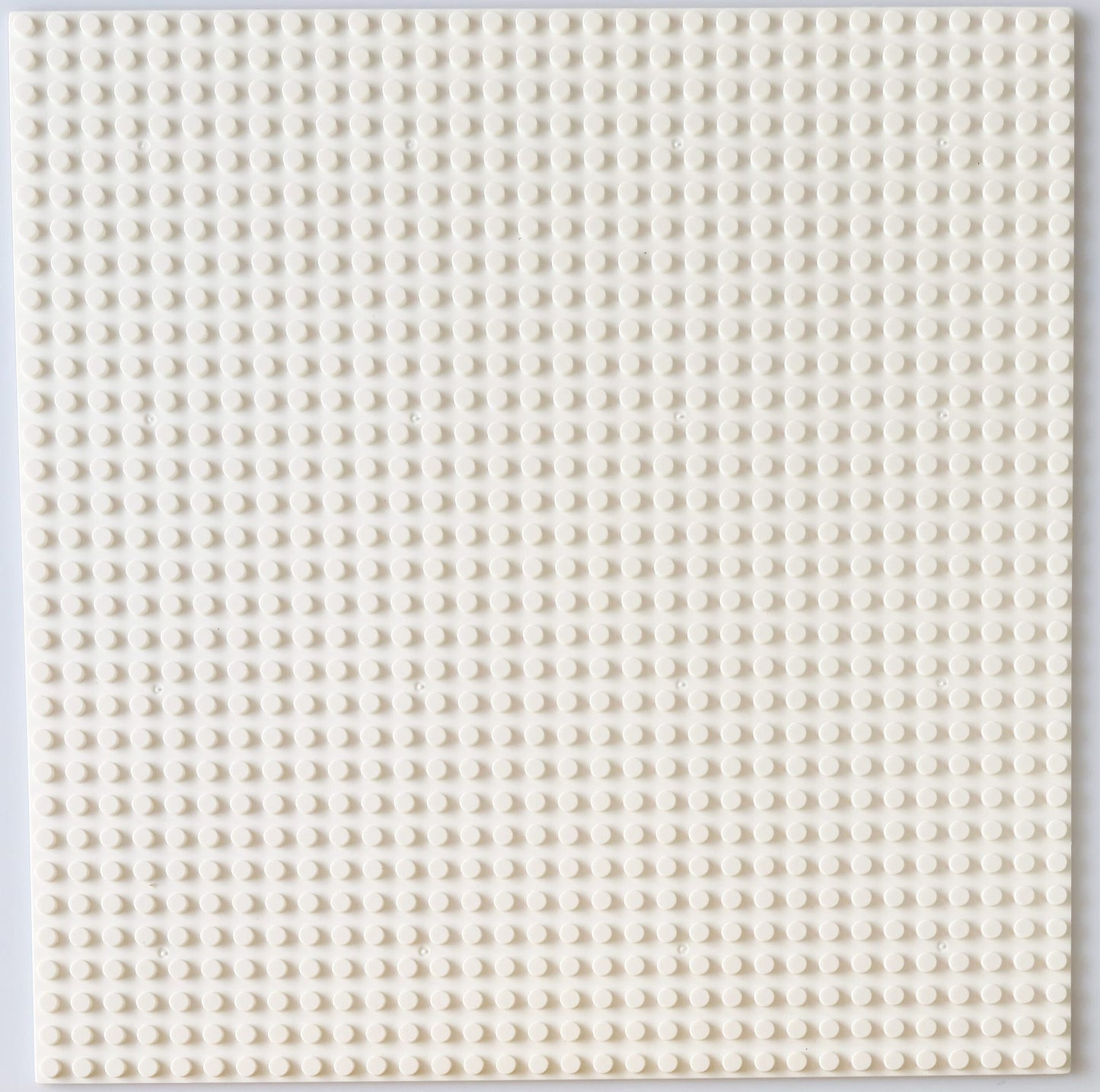 BASEPLATE 32x32 Studs White Generic Brand