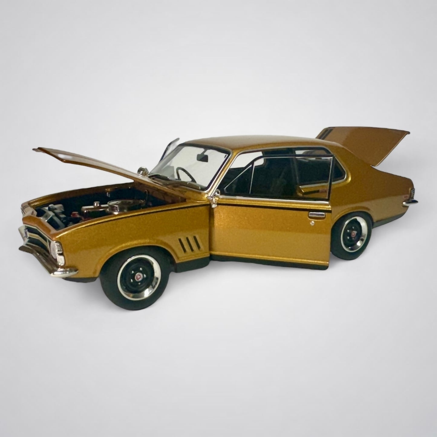 DDA Collectibles -  1:24 Scale - Holden Torana LC GTR Hermes Yellow - Diecast Model