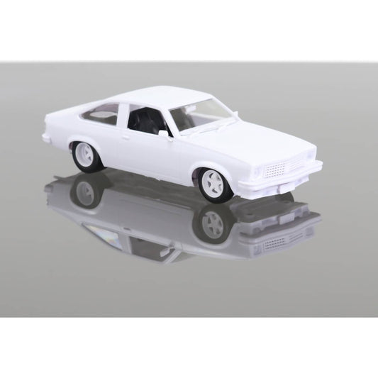 DDA Collectibles -  1:24 Scale - LX SS Torana Slammed with 308 Engine Sealed Body Opening Bonnet - Plastic Diecast Model Kit