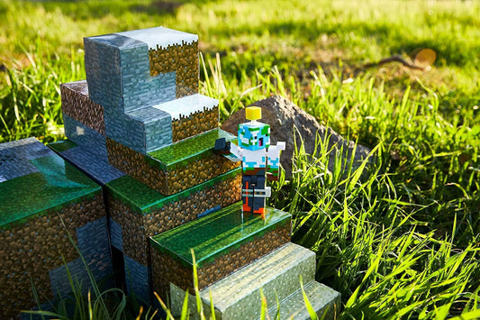 Minecraft -  Overworld Protector Playset Including Accessories & Blocks Playset
