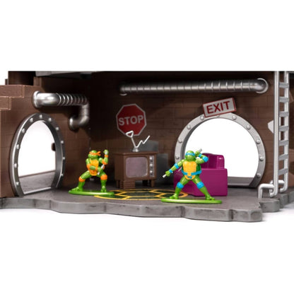 Tmnt Jada Toys - Teenage Mutant Ninja Turtles Nanoscene Turtle Lair with 4 Figures Scale Diecast Set