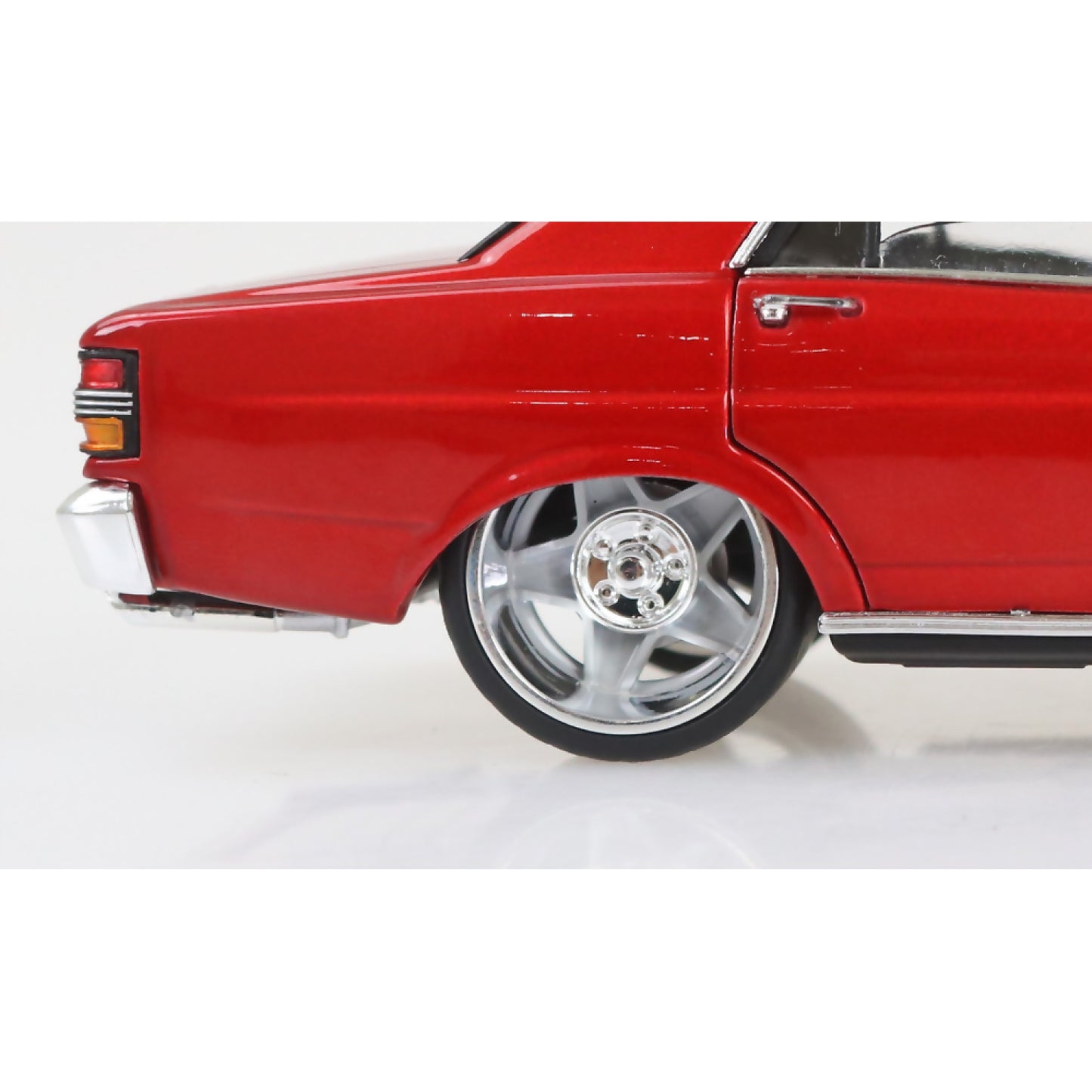 DDA Collectibles -  1:24 Scale - Candy Red XY Ford Falcon Custom with Super Charged Barra Engine - Diecast Model