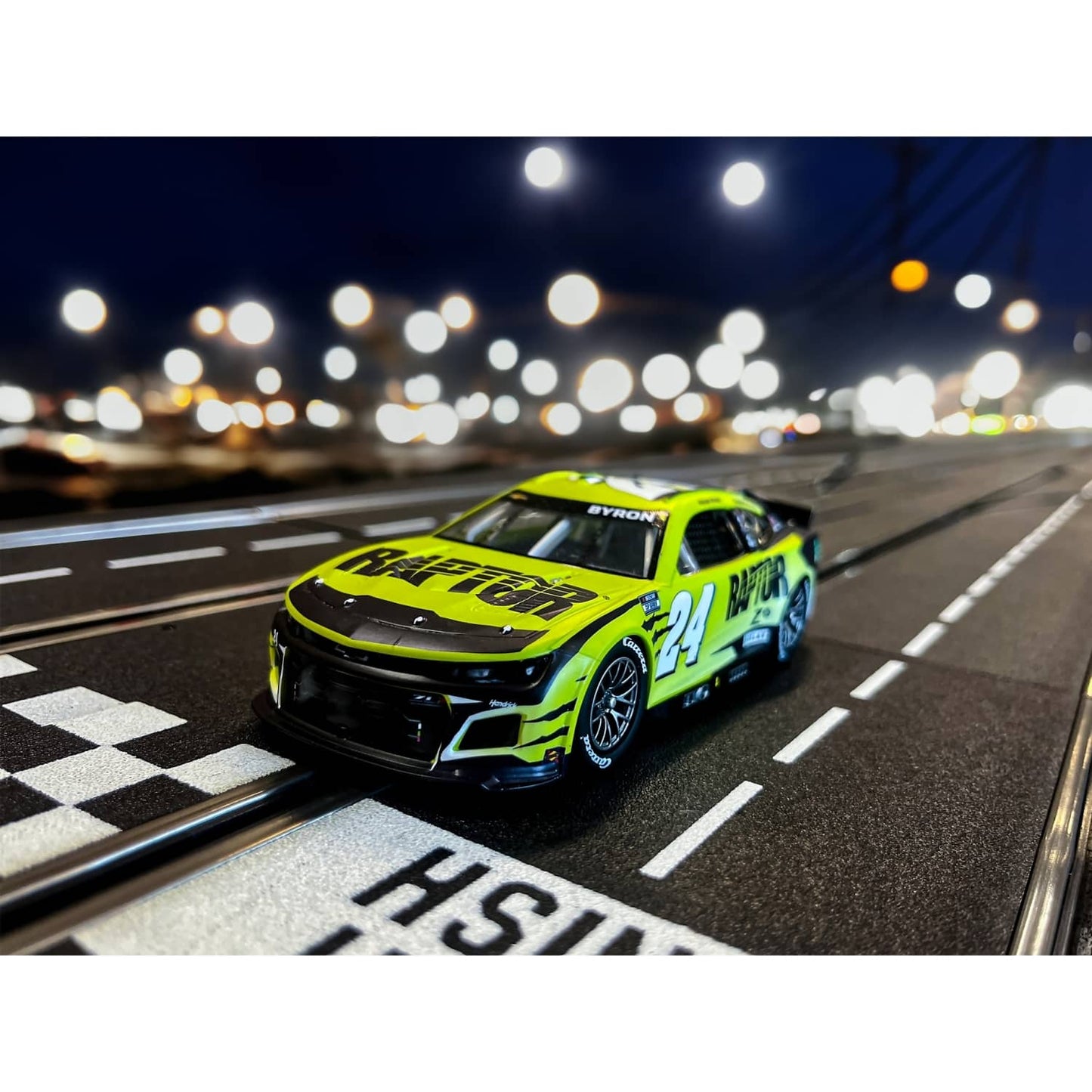 Carrera -  Evolution 1:32 - NASCAR Camaro NextGen ZL1 Hendrick Motorsports William Byron No.24 - Slot Car Also Suits Scalextric