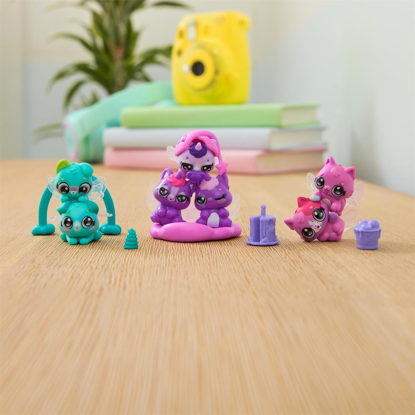 Hatchimals -  Alive! - Rainbow Splash Fizzy Color Surprise