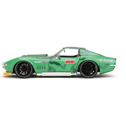 Jada Toys - Street Fighter1969 Chevrolet Corvette Stingray ZL1 with Cammy Figure 1:24 Scale Diecast Vehicle Figure Set