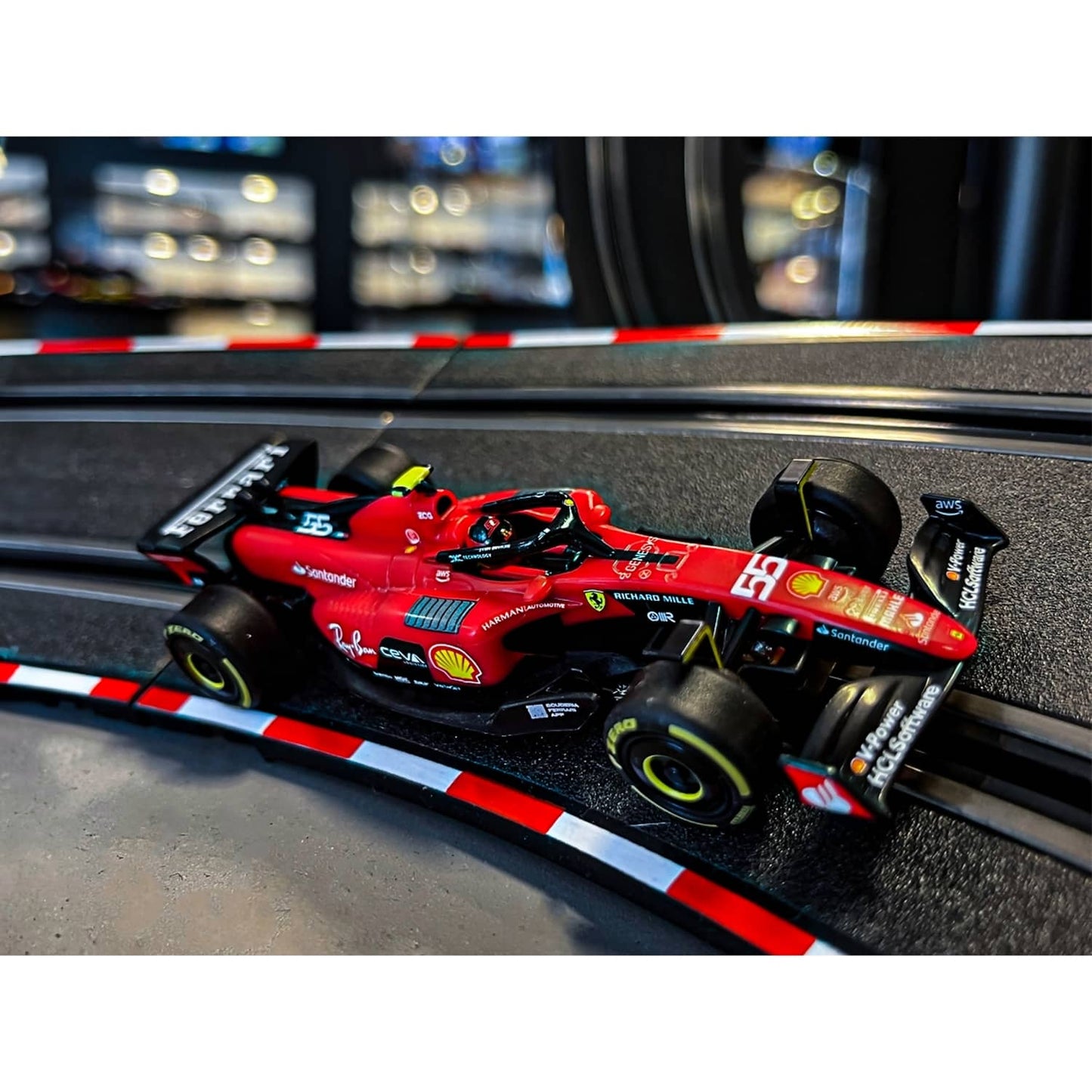 Carrera -  GO 1:43 - F1 Ferrari SF-23 Carlos Sainz No.55 Slot Car
