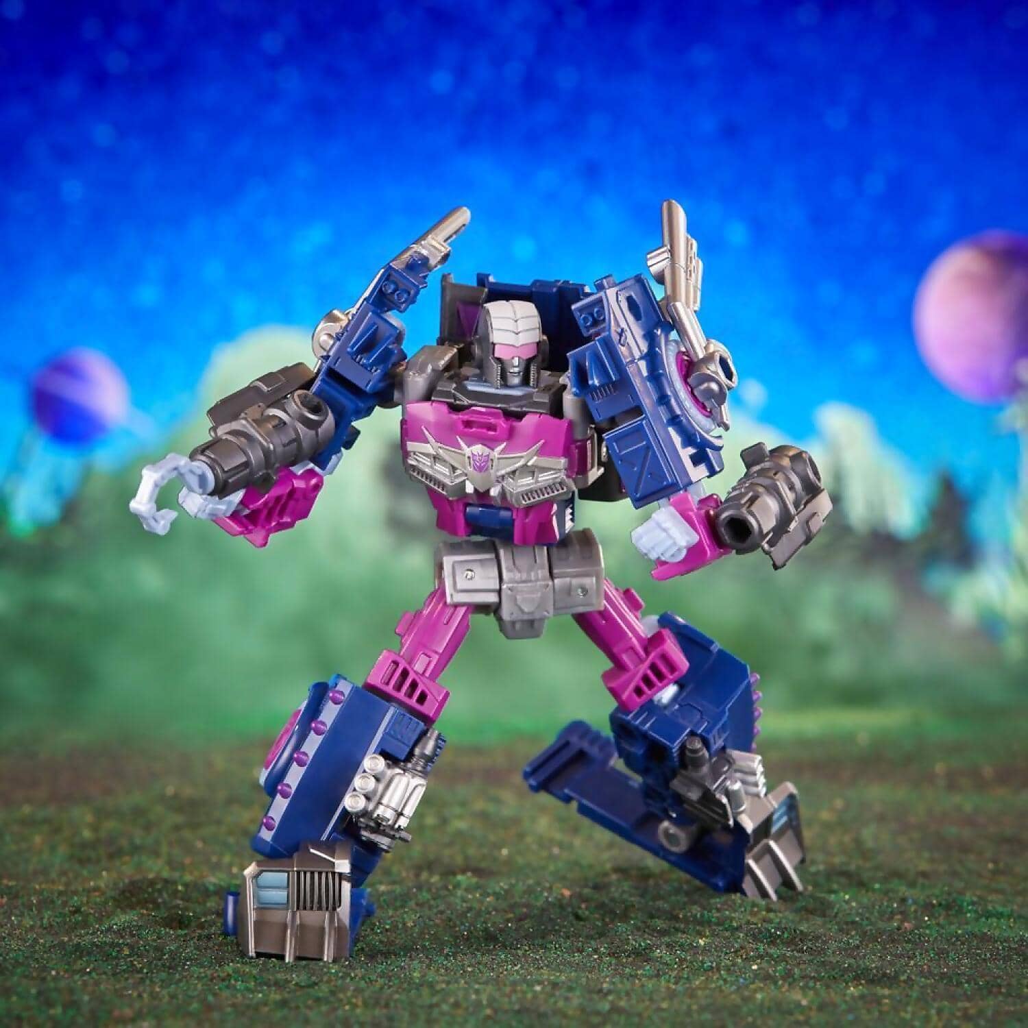 Transformers - Legacy Evolution Deluxe Axlegrease Converting Action Figure 5.5-inch - Hasbro
