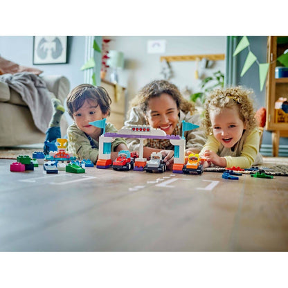 LEGO 10445 F1® Team Race Cars & Drivers - Duplo