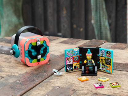 LEGO 43103 Punk Pirate BeatBox - VIDIYO