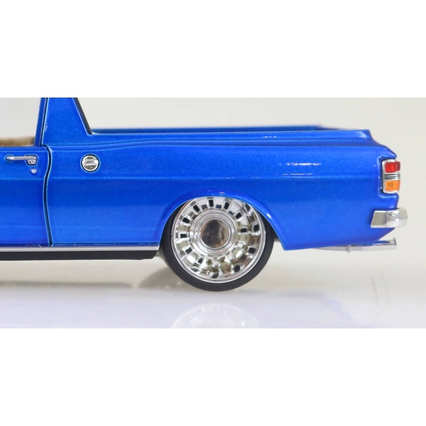 DDA Collectibles -  1:24 Scale - Blue Custom XY Ford Falcon Ute - Diecast Model