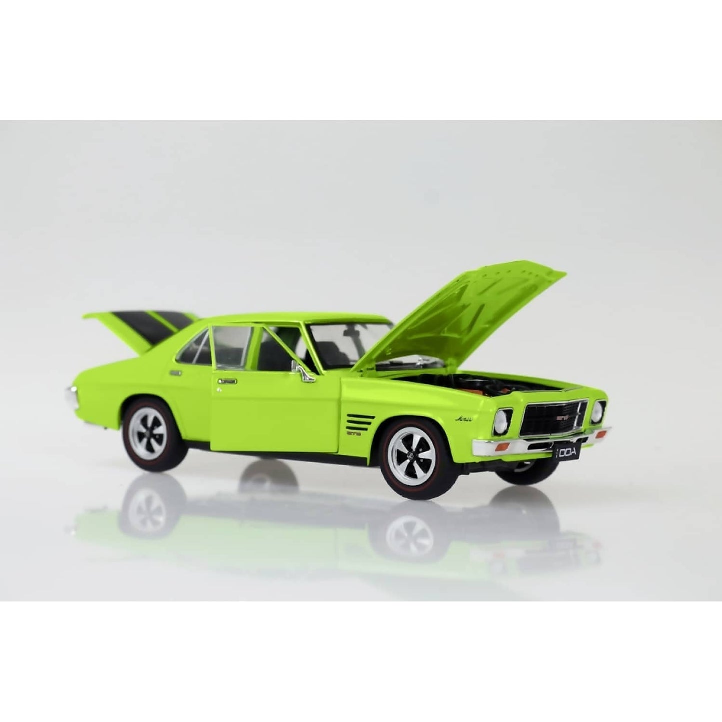 DDA Collectibles -  1:24 Scale - 1971 Lime Green Holden HQ GTS - Diecast Model