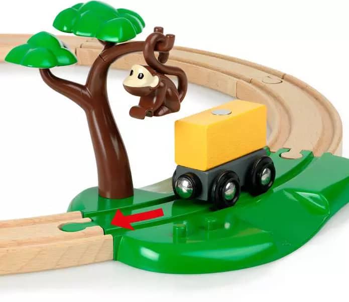 Brio -  World - Wooden Train Set Safari Railway Set 17pce