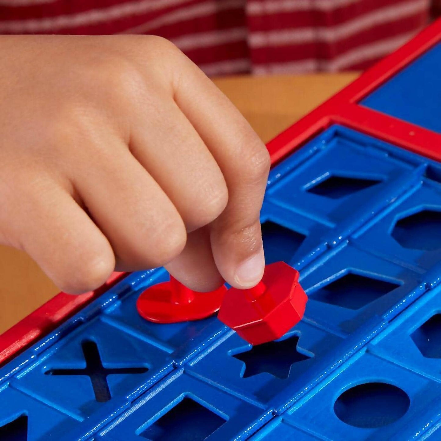 Hasbro -  Gaming - Perfection Board Game - Hasbro