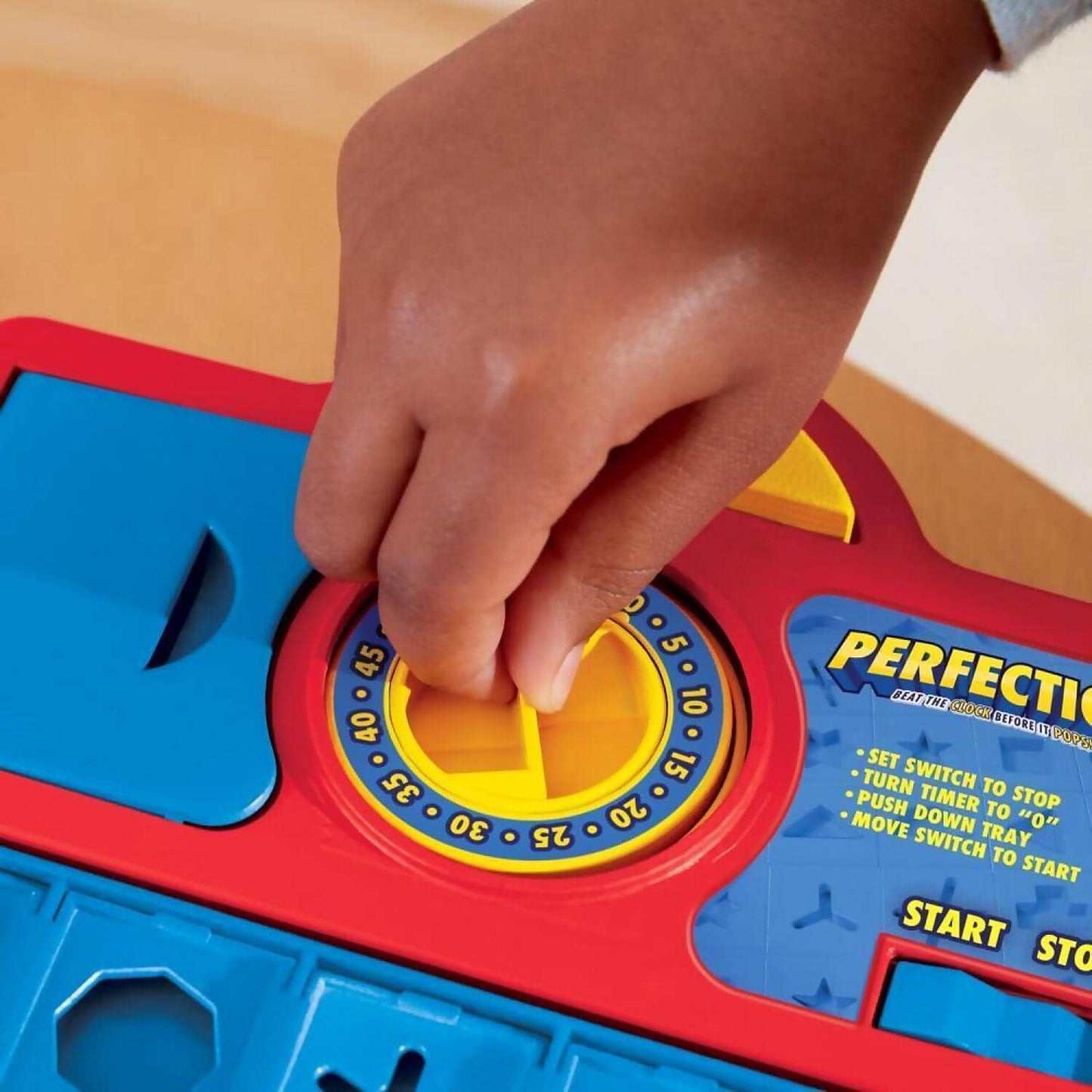 Hasbro -  Gaming - Perfection Board Game - Hasbro