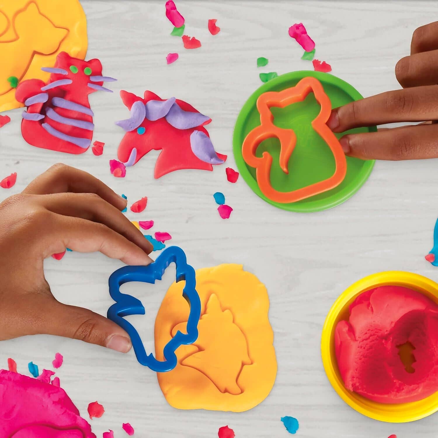 Play-Doh - Party Favor Pack 24 Pack Of Modeling Compound With Cutters - Hasbro