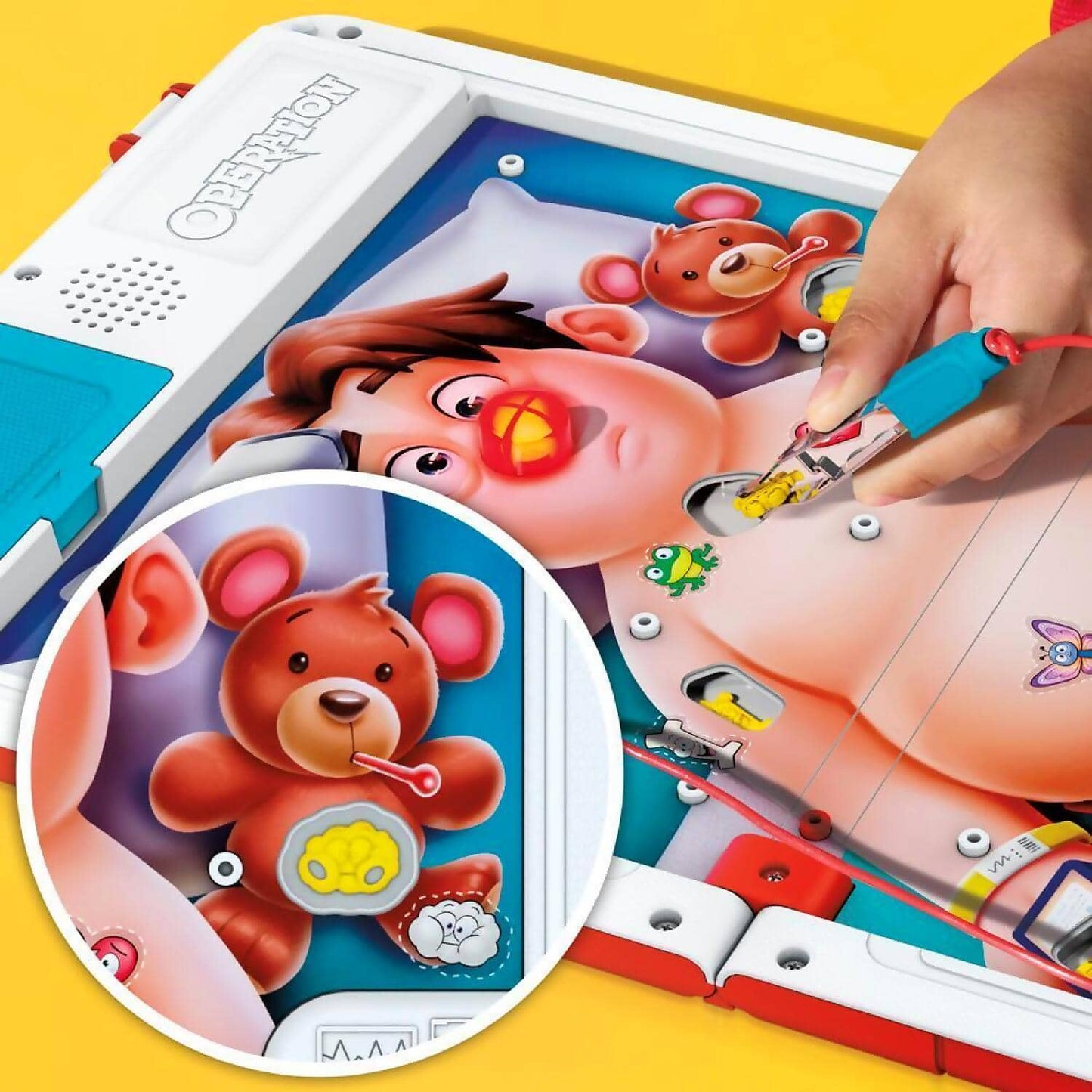 Hasbro -  Games - Electronic Board Game With All-in-one Carrying Case