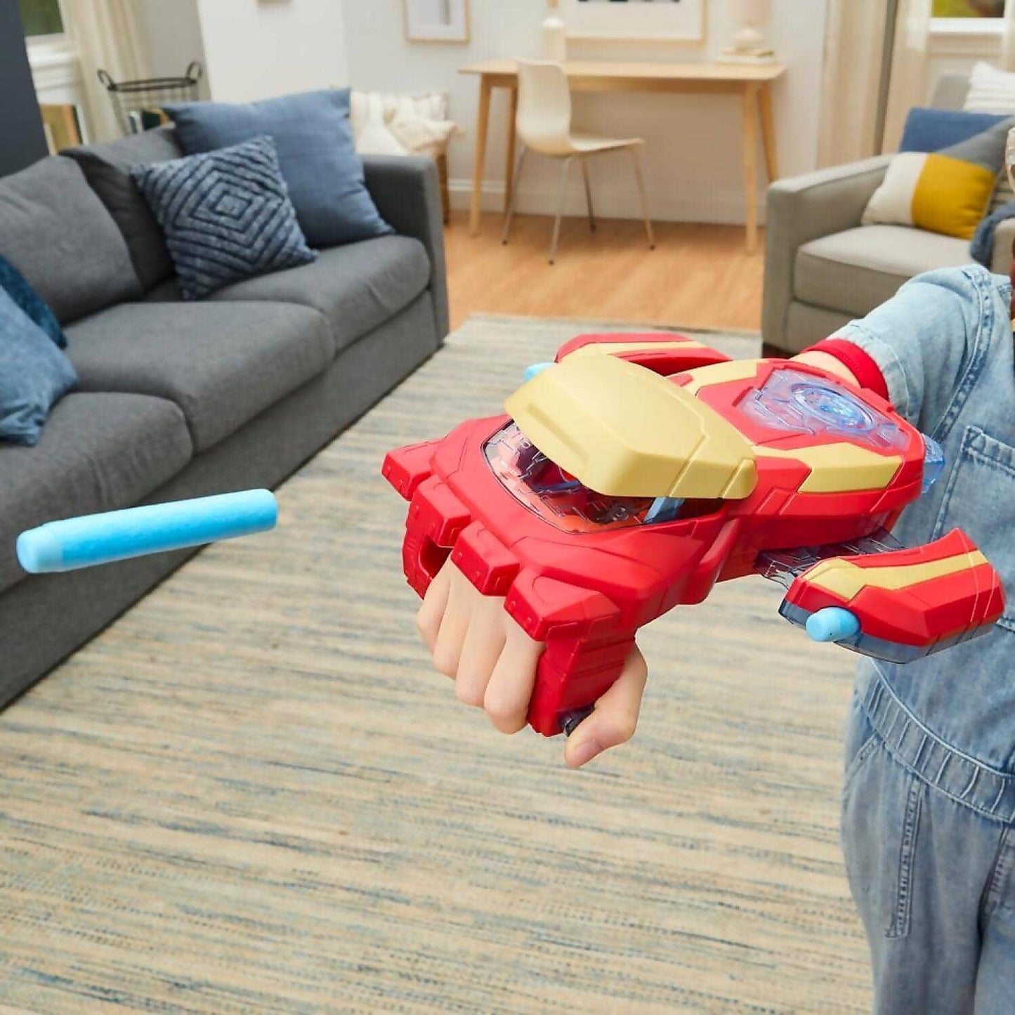 Nerf - Marvel Avengers Iron Man Arc Blaster Roleplay Toy With 3 Nerf Darts - Hasbro