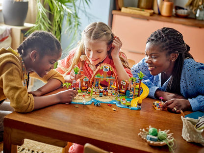 LEGO 42673 Family Vacation Beach Resort - Friends