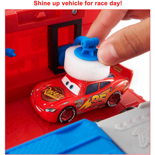 Disney -  Pixar - Cars Transforming Mack Playset - Mattel
