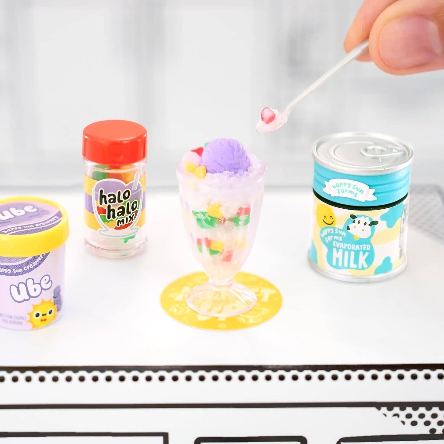 MGA's - Miniverse Make It Mini Cafe Series 4 Collectibles Blind Capsule