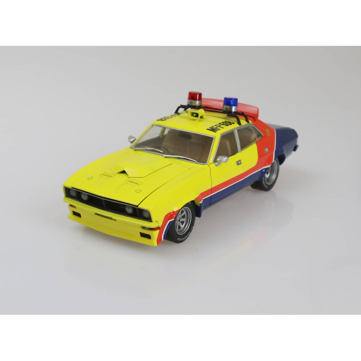 DDA Collectibles -  1:24 Scale - XB Falcon MFP First of the V8 Interceptors Movie - Diecast Model