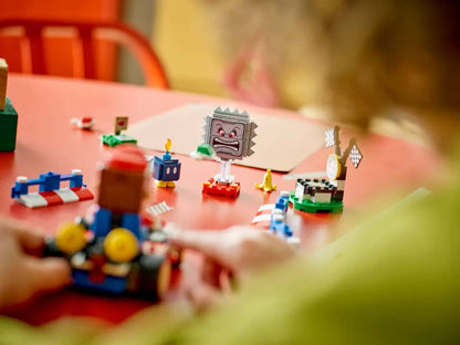 LEGO 72043 Mario Kart™ - Interactive LEGO® Mario™ & Standard Kart - Super Mario