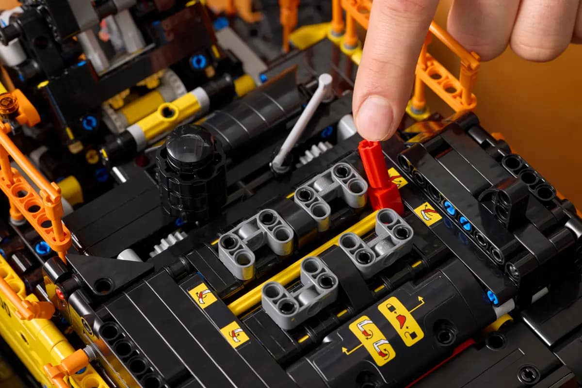 LEGO 42215 Volvo EC500 Hybrid Excavator - Technic